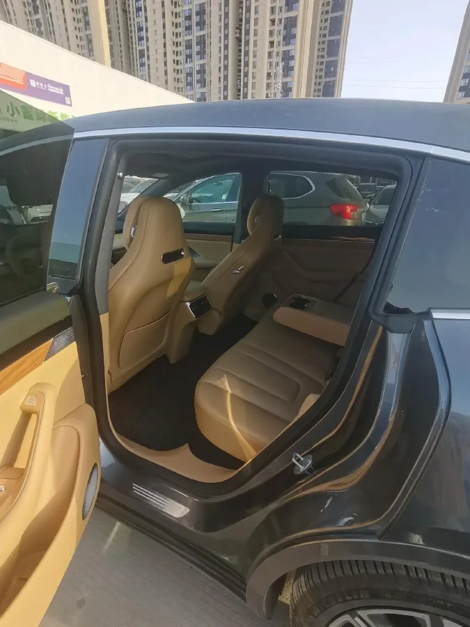 2025 Luxeed R7 REEV 156HP REEV,autocango,china used car exporter,china ev exporter,chinese used car exporter,chinese used ev exporter