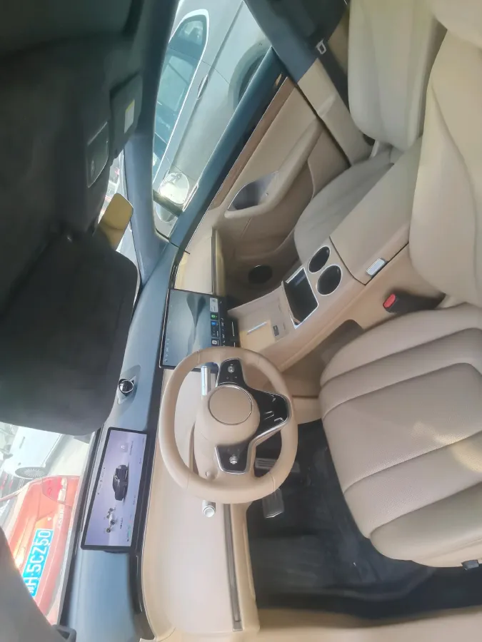 2025 Luxeed R7 REEV 156HP REEV,autocango,china used car exporter,china ev exporter,chinese used car exporter,chinese used ev exporter