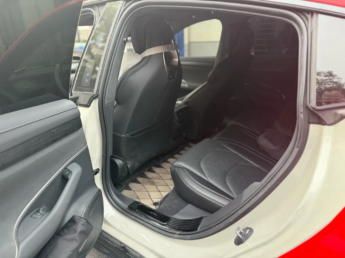 2024 MI SU7 BEV 94.3KWH,autocango,china used car exporter,china ev exporter,chinese used car exporter,chinese used ev exporter