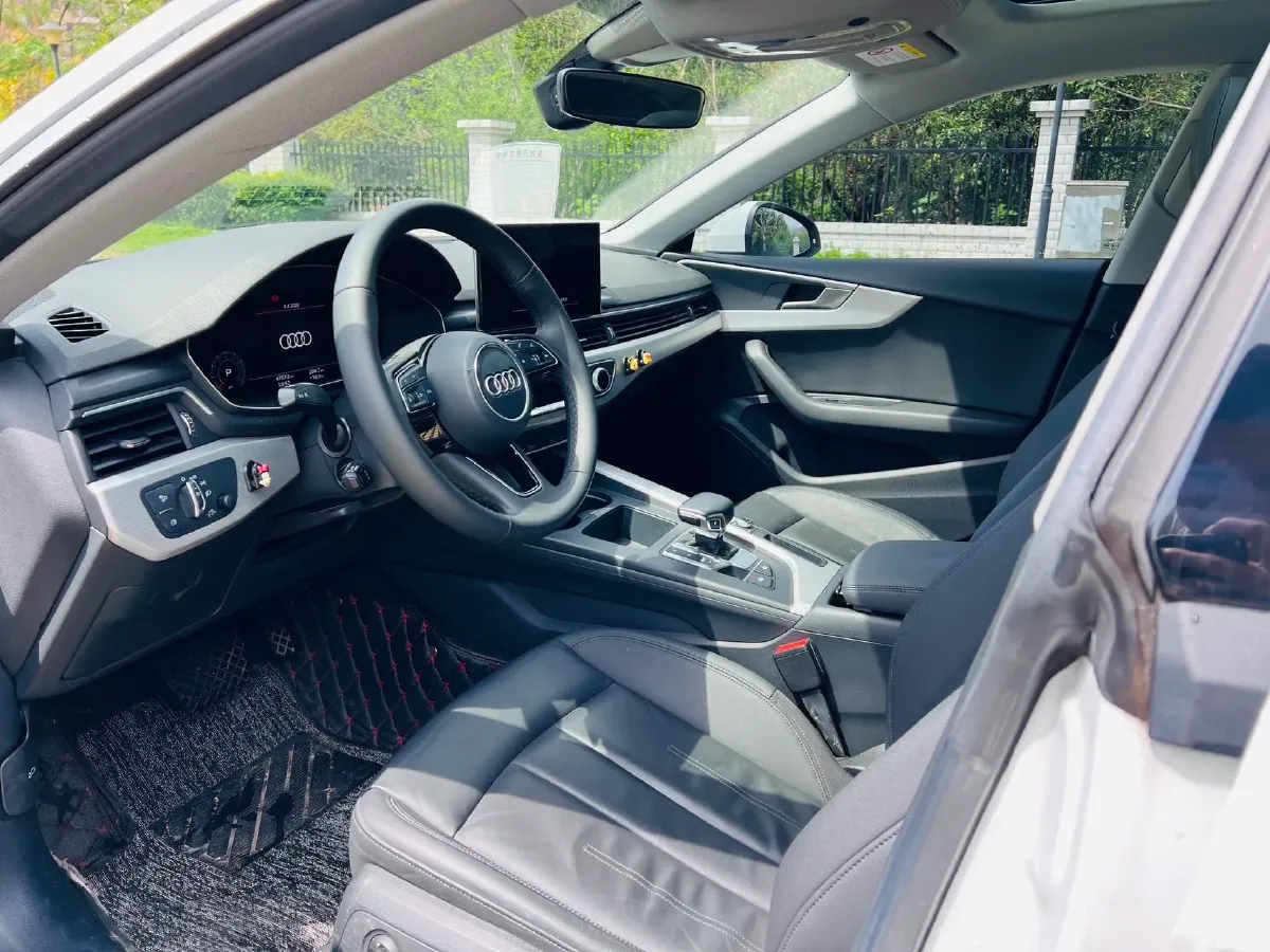 2021 Audi A5 2.0T 204HP L4 7DCT,autocango,china used car exporter,china ev exporter,chinese used car exporter,chinese used ev exporter