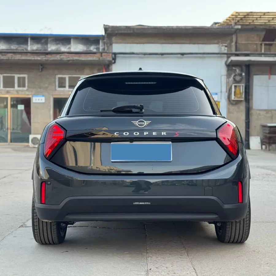 2025 MINI MINI 2.0T 204HP L4 7DCT,autocango,china used car exporter,china ev exporter,chinese used car exporter,chinese used ev exporter