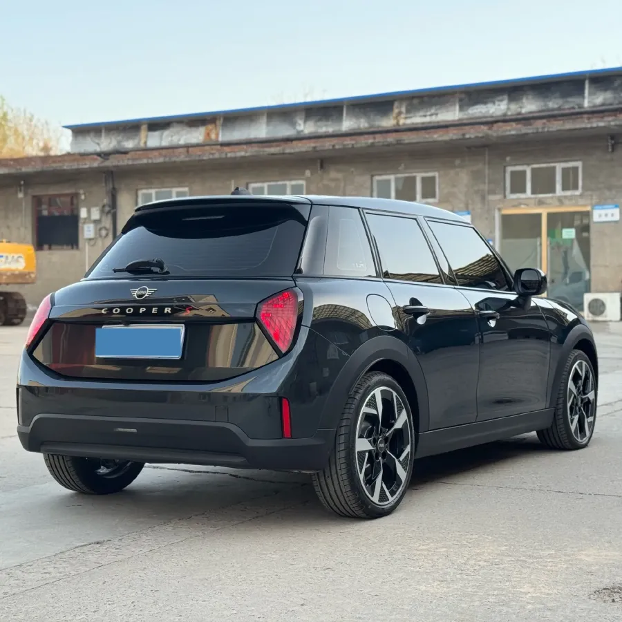 2025 MINI MINI 2.0T 204HP L4 7DCT,autocango,china used car exporter,china ev exporter,chinese used car exporter,chinese used ev exporter