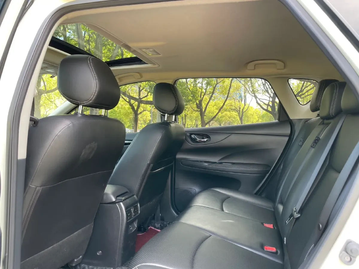 2021 Nissan Tiida 1.6L 122HP L4 CVT,autocango,china used car exporter,china ev exporter,chinese used car exporter,chinese used ev exporter