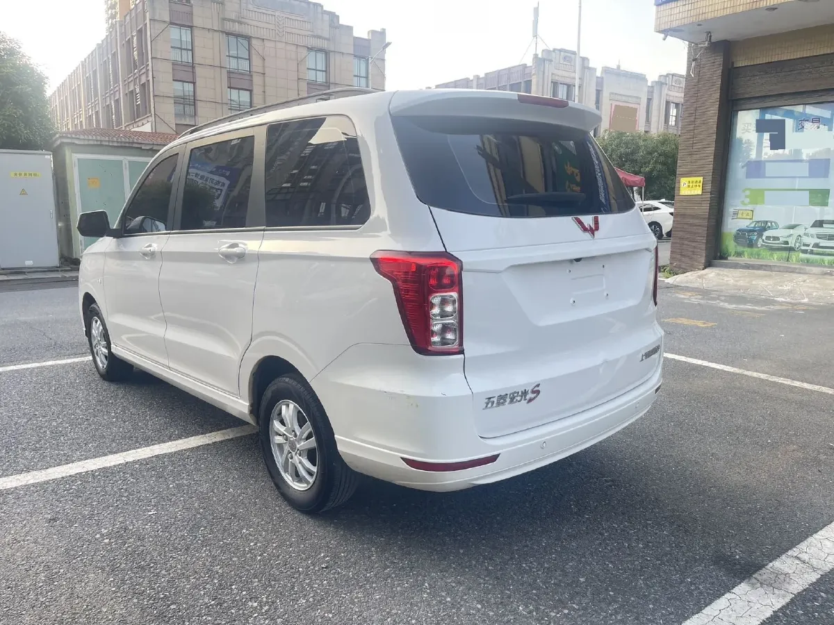 2018 WuLing HongGuang 1.5L 105HP L4 5MT,autocango,china used car exporter,china ev exporter,chinese used car exporter,chinese used ev exporter