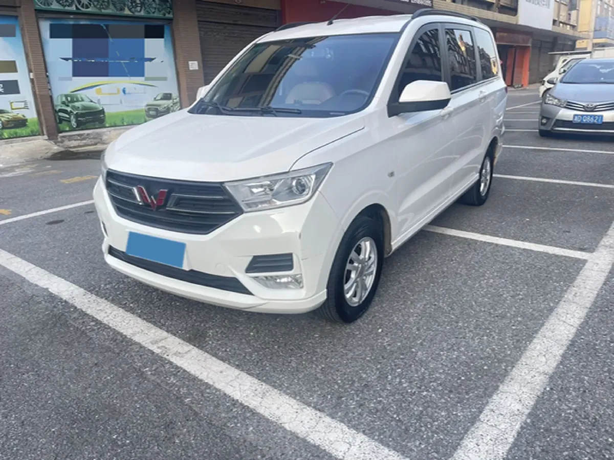 2018 WuLing HongGuang 1.5L 105HP L4 5MT,autocango,china used car exporter,china ev exporter,chinese used car exporter,chinese used ev exporter