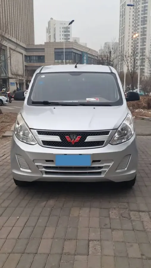 2019 WuLing RongGuang V 1.2L 82HP L4 5MT,autocango,china used car exporter,china ev exporter,chinese used car exporter,chinese used ev exporter