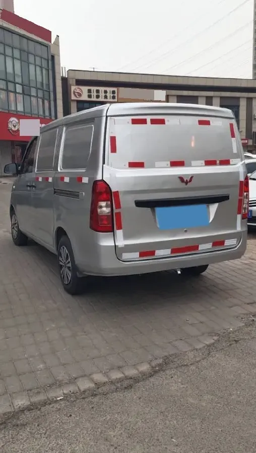 2019 WuLing RongGuang V 1.2L 82HP L4 5MT,autocango,china used car exporter,china ev exporter,chinese used car exporter,chinese used ev exporter