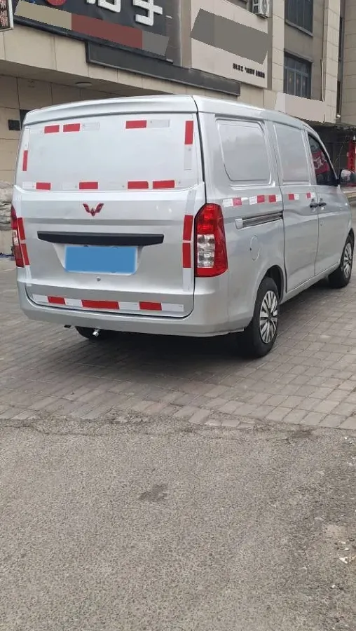 2019 WuLing RongGuang V 1.2L 82HP L4 5MT,autocango,china used car exporter,china ev exporter,chinese used car exporter,chinese used ev exporter
