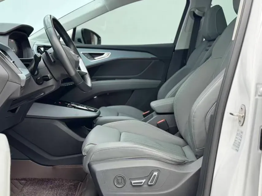 2023 Audi Q5 e-tron BEV 83.4KWH,autocango,china used car exporter,china ev exporter,chinese used car exporter,chinese used ev exporter