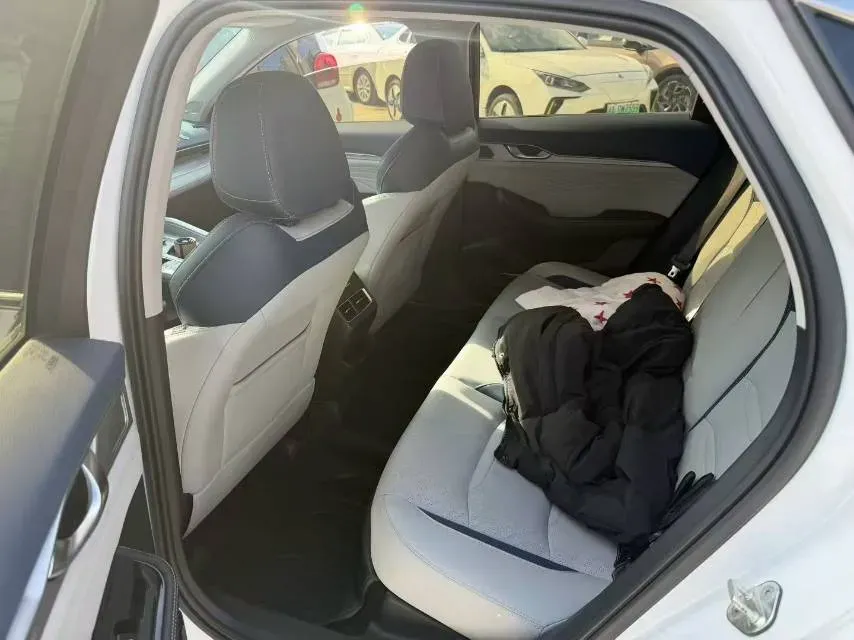 2023 Geely Preface 2.0T 190HP L4 7DCT,autocango,china used car exporter,china ev exporter,chinese used car exporter,chinese used ev exporter