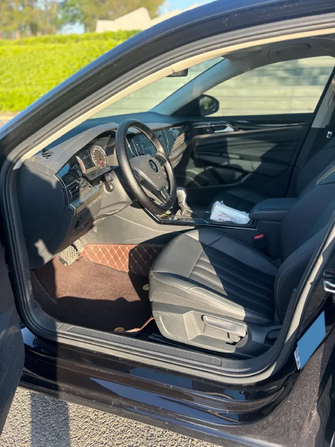 2020 Volkswagen Passat 1.4T 150HP L4 7DCT,autocango,china used car exporter,china ev exporter,chinese used car exporter,chinese used ev exporter