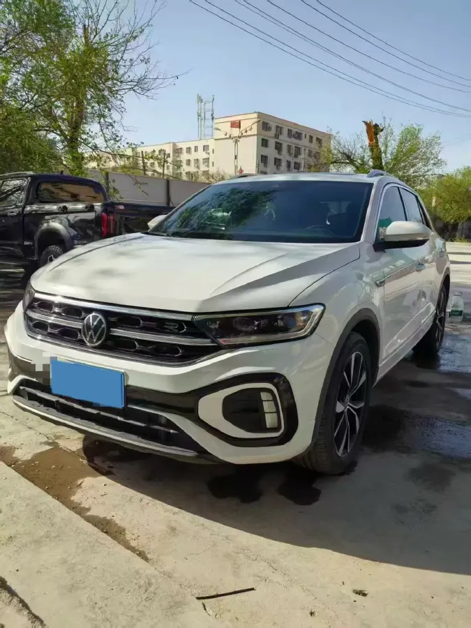 2023 Volkswagen T-Roc 1.5T 160HP L4 7DCT,autocango,china used car exporter,china ev exporter,chinese used car exporter,chinese used ev exporter
