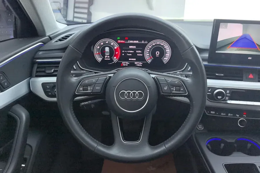 2020 Audi A4L 2.0T 190HP L4 7DCT,autocango,china used car exporter,china ev exporter,chinese used car exporter,chinese used ev exporter