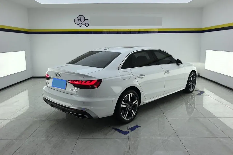 2020 Audi A4L 2.0T 190HP L4 7DCT,autocango,china used car exporter,china ev exporter,chinese used car exporter,chinese used ev exporter