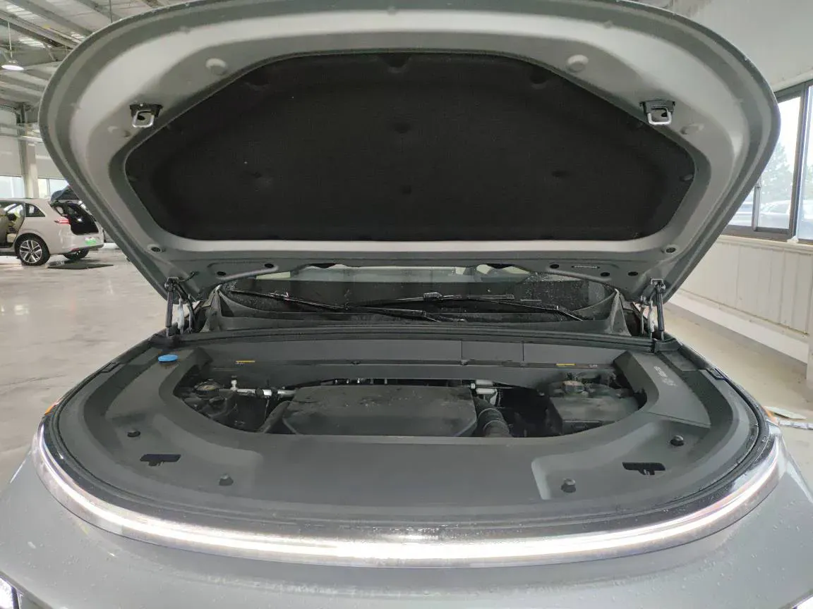 2024 Li L9 Range Extended 154HP REEV 52.3KWH,autocango,china used car exporter,china ev exporter,chinese used car exporter,chinese used ev exporter