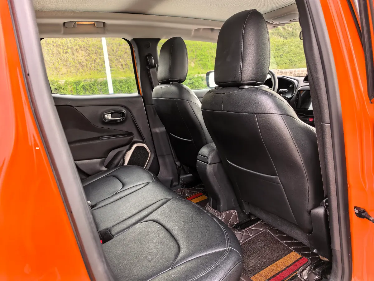 2017 Jeep Renegade 1.4T 150HP L4 7DCT,autocango,china used car exporter,china ev exporter,chinese used car exporter,chinese used ev exporter