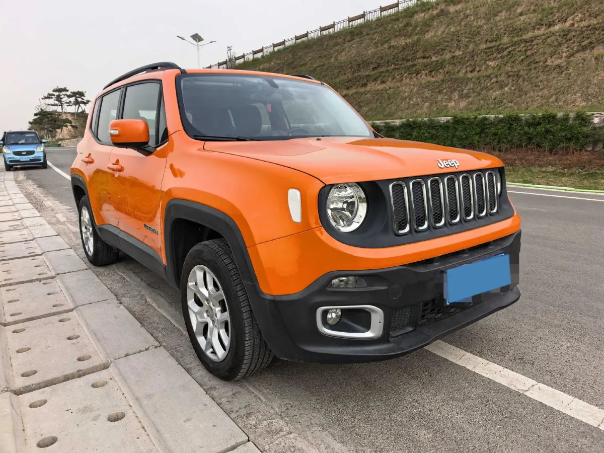 2017 Jeep Renegade 1.4T 150HP L4 7DCT,autocango,china used car exporter,china ev exporter,chinese used car exporter,chinese used ev exporter