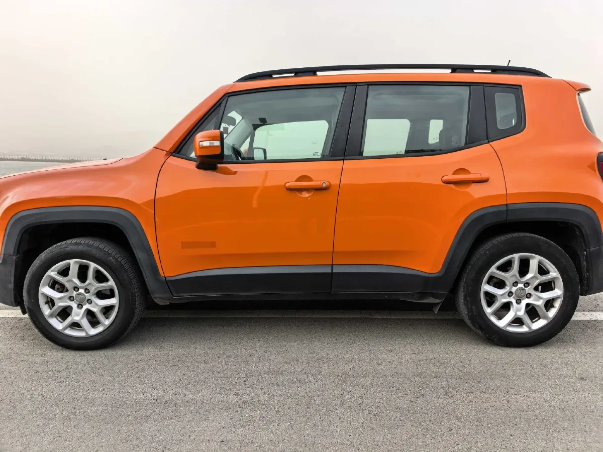 2017 Jeep Renegade 1.4T 150HP L4 7DCT,autocango,china used car exporter,china ev exporter,chinese used car exporter,chinese used ev exporter