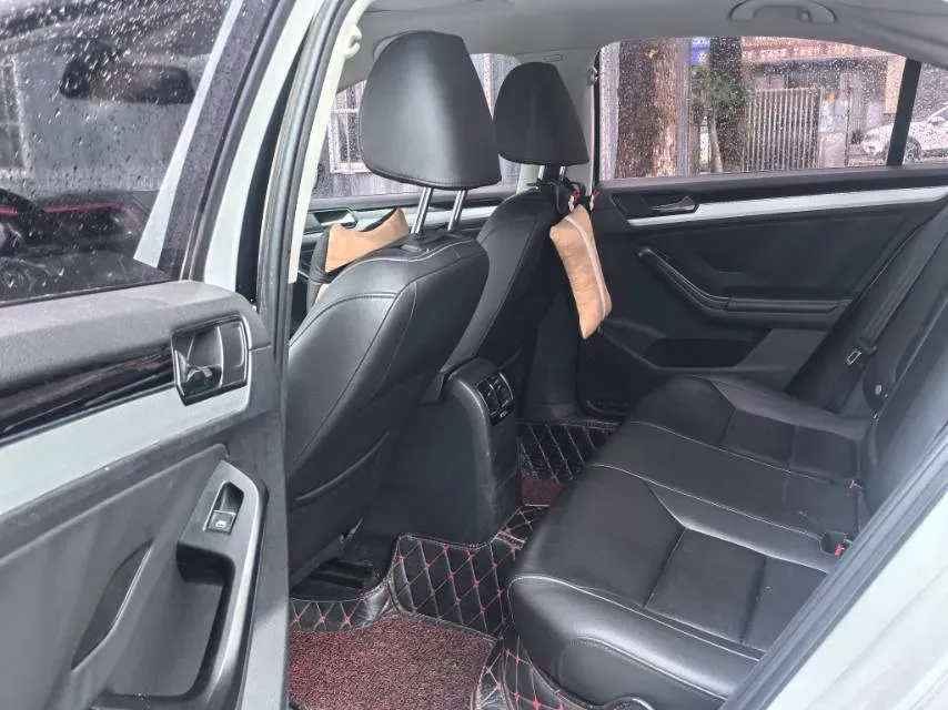 2018 KingLong KaiTe 2.3T 110HP L4 5MT,autocango,china used car exporter,china ev exporter,chinese used car exporter,chinese used ev exporter