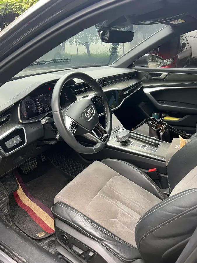2021 Audi A6L 2.0T 224HP L4 7DCT,autocango,china used car exporter,china ev exporter,chinese used car exporter,chinese used ev exporter