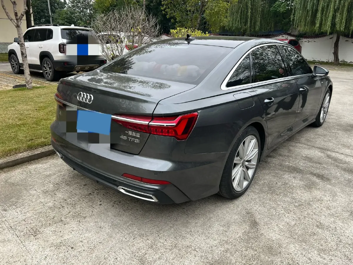 2021 Audi A6L 2.0T 224HP L4 7DCT,autocango,china used car exporter,china ev exporter,chinese used car exporter,chinese used ev exporter
