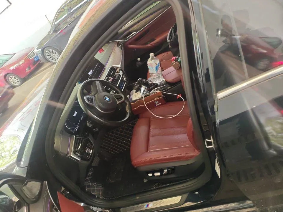 2022 BMW 5 Series 2.0T 252HP L4 8AT,autocango,china used car exporter,china ev exporter,chinese used car exporter,chinese used ev exporter