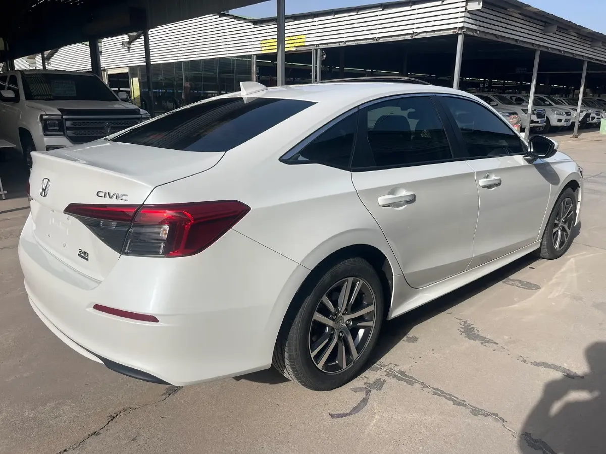 2023 Honda Civic 1.5T 182HP L4 CVT,autocango,china used car exporter,china ev exporter,chinese used car exporter,chinese used ev exporter