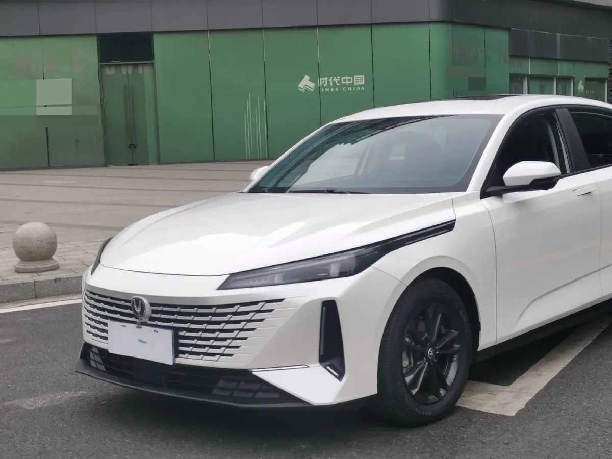 2023 ChangAn Lamore 1.5T 170HP L4 7DCT,autocango,china used car exporter,china ev exporter,chinese used car exporter,chinese used ev exporter