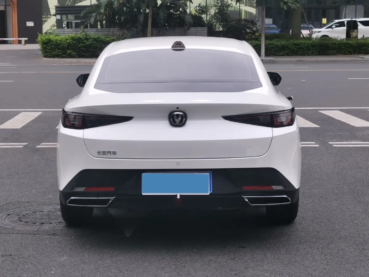 2023 ChangAn Lamore 1.5T 170HP L4 7DCT,autocango,china used car exporter,china ev exporter,chinese used car exporter,chinese used ev exporter