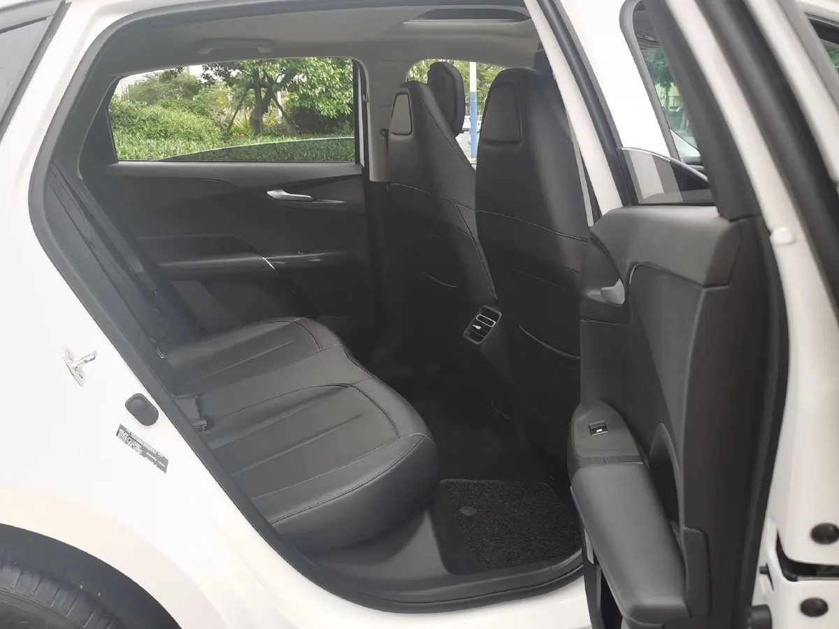 2023 ChangAn Lamore 1.5T 170HP L4 7DCT,autocango,china used car exporter,china ev exporter,chinese used car exporter,chinese used ev exporter