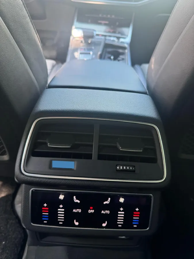 2024 Audi A6L 3.0T 340HP V6 7DCT,autocango,china used car exporter,china ev exporter,chinese used car exporter,chinese used ev exporter