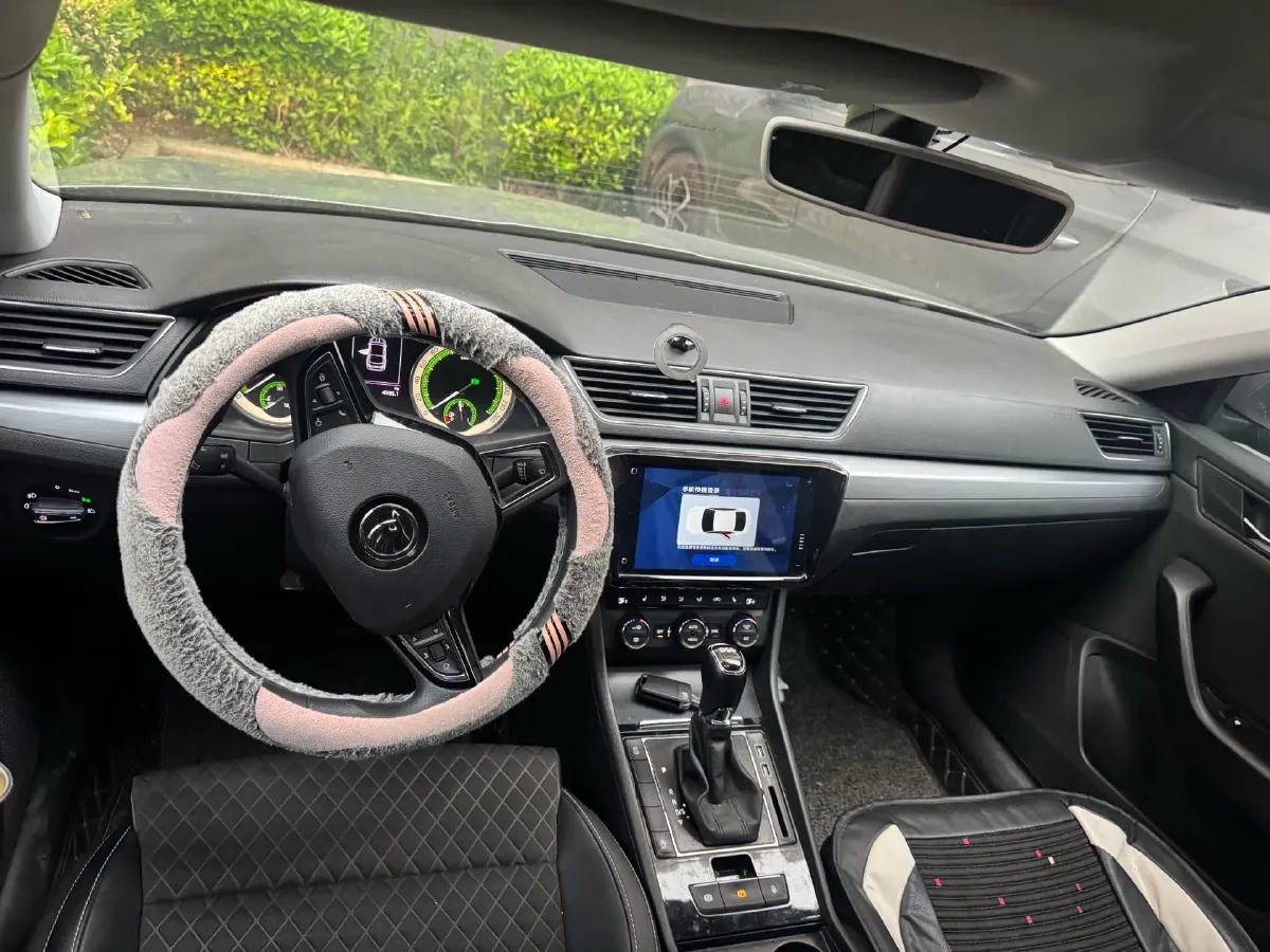 2018 Skoda Superb 1.8T 180HP L4 7DCT,autocango,china used car exporter,china ev exporter,chinese used car exporter,chinese used ev exporter