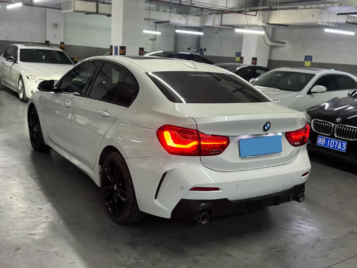 2021 BMW 1 Series 2.0T 192HP L4 7DCT,autocango,china used car exporter,china ev exporter,chinese used car exporter,chinese used ev exporter