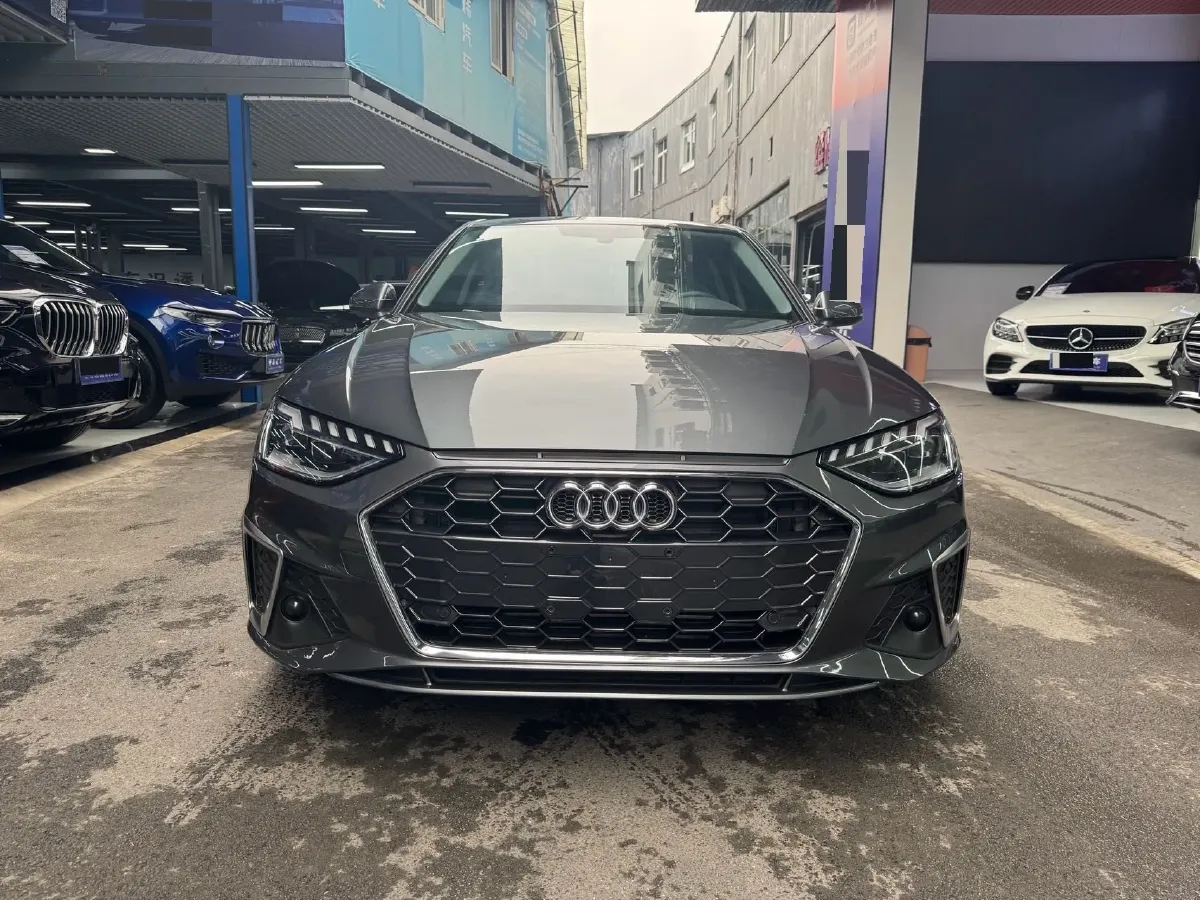 2020 Audi A4L 2.0T 190HP L4 7DCT,autocango,china used car exporter,china ev exporter,chinese used car exporter,chinese used ev exporter