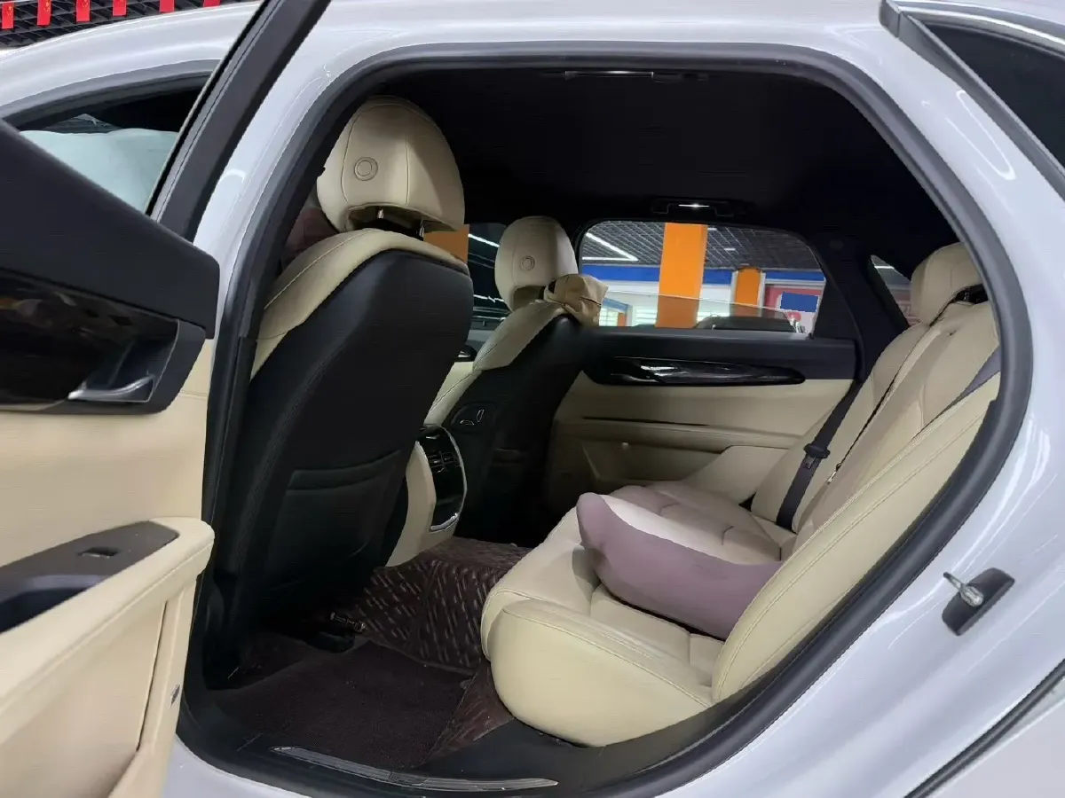 2020 Cadillac CT6 2.0T 241HP L4 10AT,autocango,china used car exporter,china ev exporter,chinese used car exporter,chinese used ev exporter