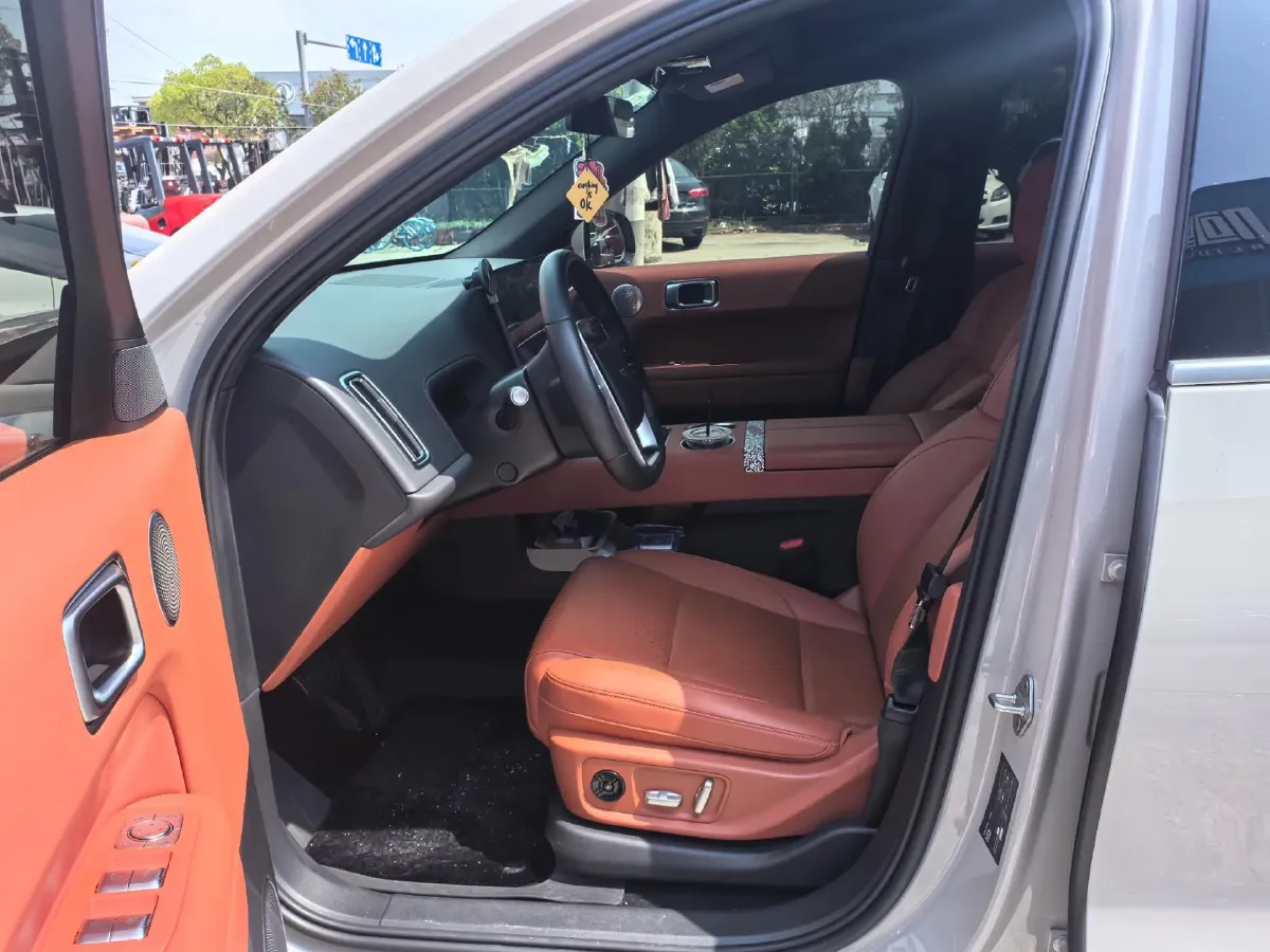 2024 Li L6 Range Extended 154HP L4 REEV 36.8KWH,autocango,china used car exporter,china ev exporter,chinese used car exporter,chinese used ev exporter