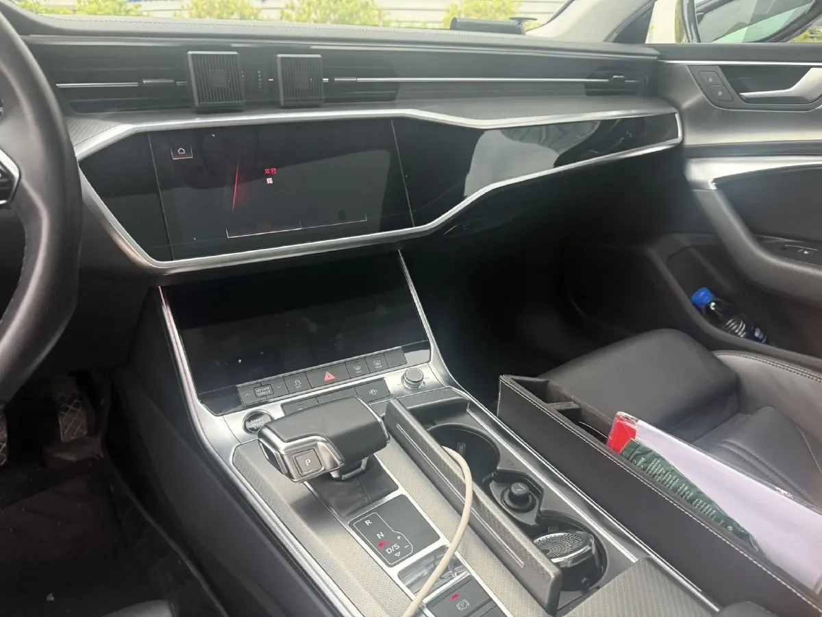 2021 Audi A7 2.0T 245HP L4 7DCT,autocango,china used car exporter,china ev exporter,chinese used car exporter,chinese used ev exporter