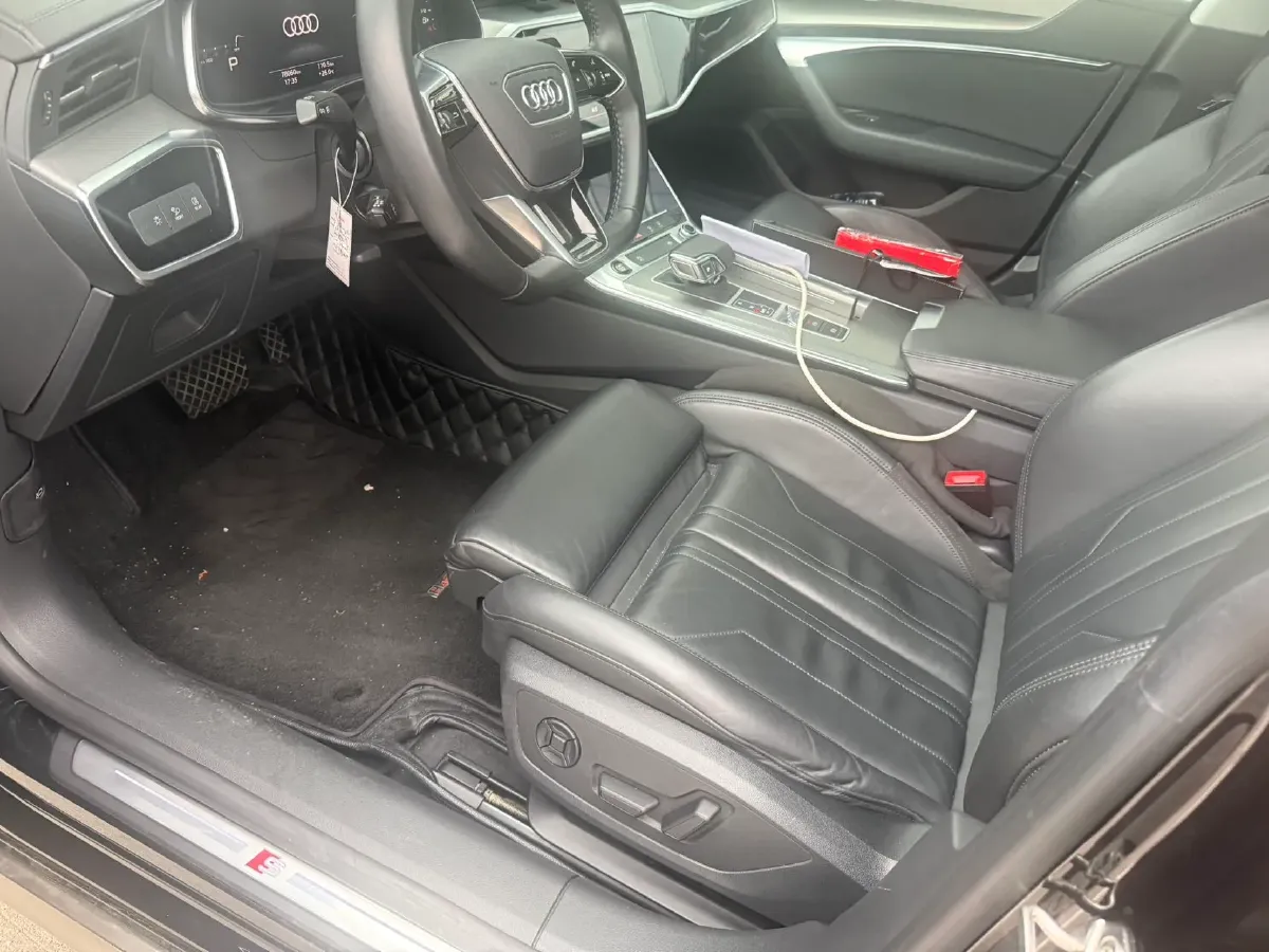 2021 Audi A7 2.0T 245HP L4 7DCT,autocango,china used car exporter,china ev exporter,chinese used car exporter,chinese used ev exporter