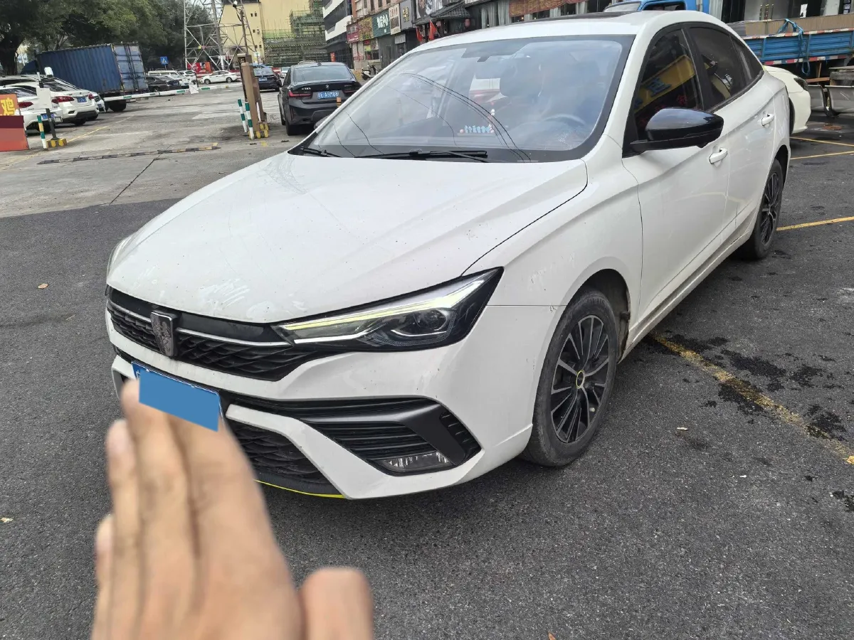 2021 Roewe i5 1.5L 120HP L4 CVT,autocango,china used car exporter,china ev exporter,chinese used car exporter,chinese used ev exporter