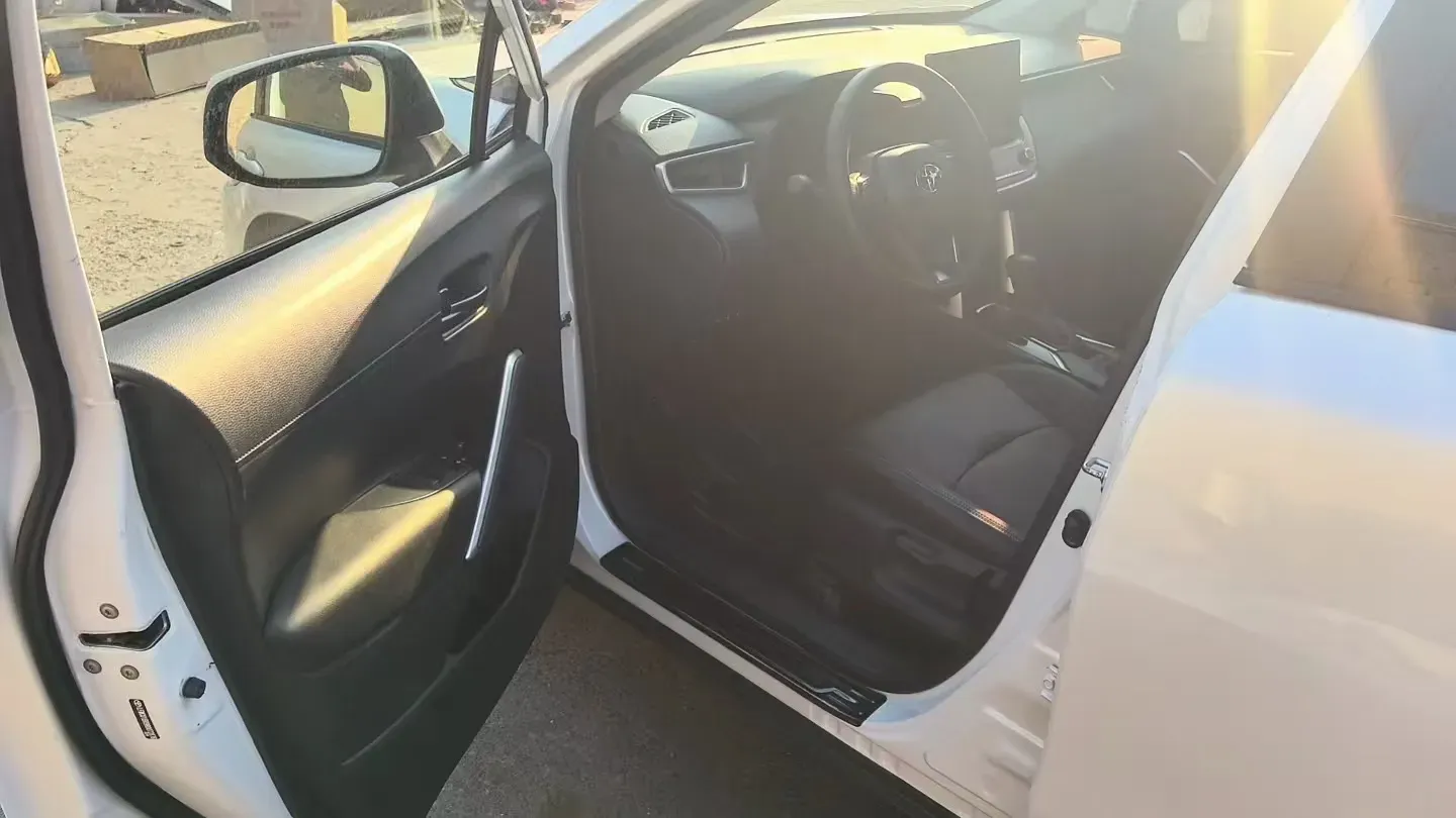2023 Toyota Corolla Cross 2.0L 152HP L4 E-CVT Hybrid,autocango,china used car exporter,china ev exporter,chinese used car exporter,chinese used ev exporter