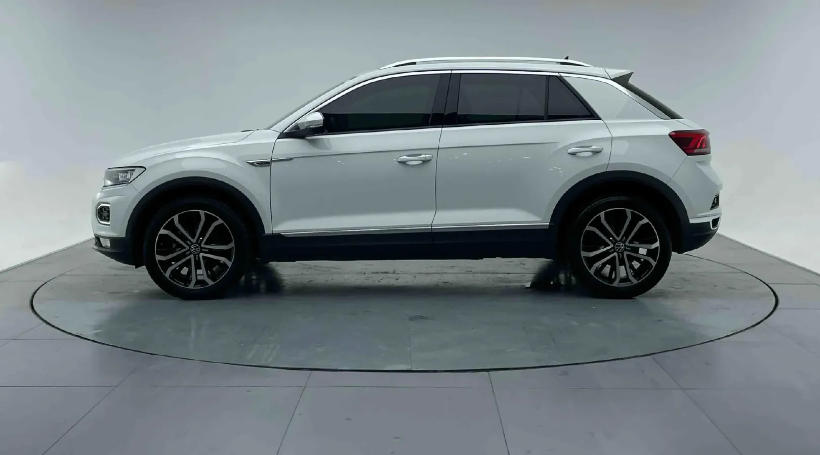 2021 Volkswagen T-Roc 1.4T 150HP L4 7DCT,autocango,china used car exporter,china ev exporter,chinese used car exporter,chinese used ev exporter