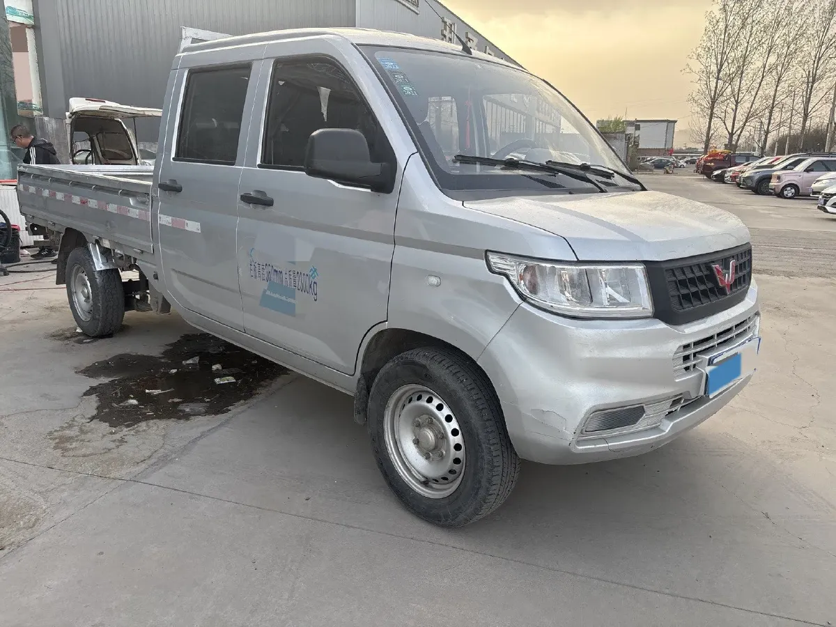 2019 WuLing RongGuang New Truck 1.5L 107HP L4 5MT,autocango,china used car exporter,china ev exporter,chinese used car exporter,chinese used ev exporter