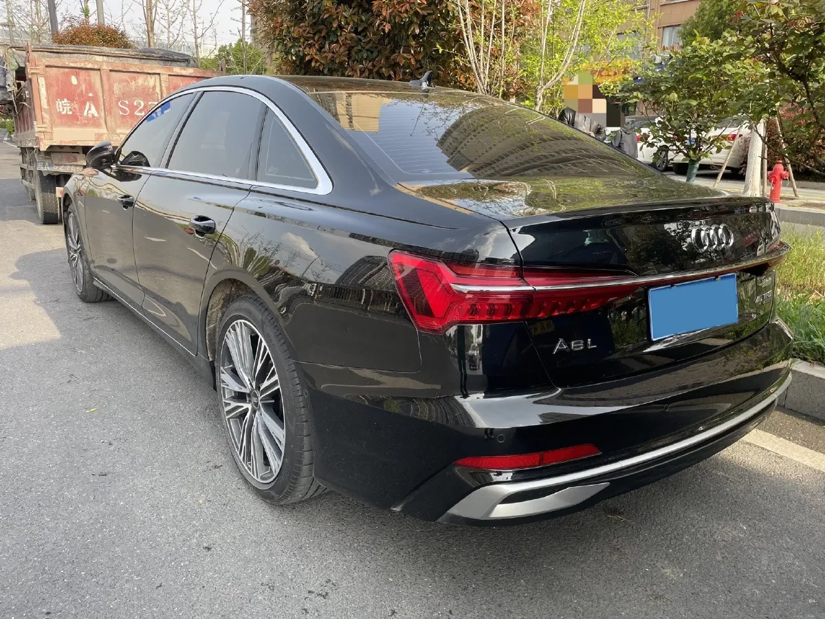 2024 Audi A6L 2.0T 245HP L4 7DCT,autocango,china used car exporter,china ev exporter,chinese used car exporter,chinese used ev exporter