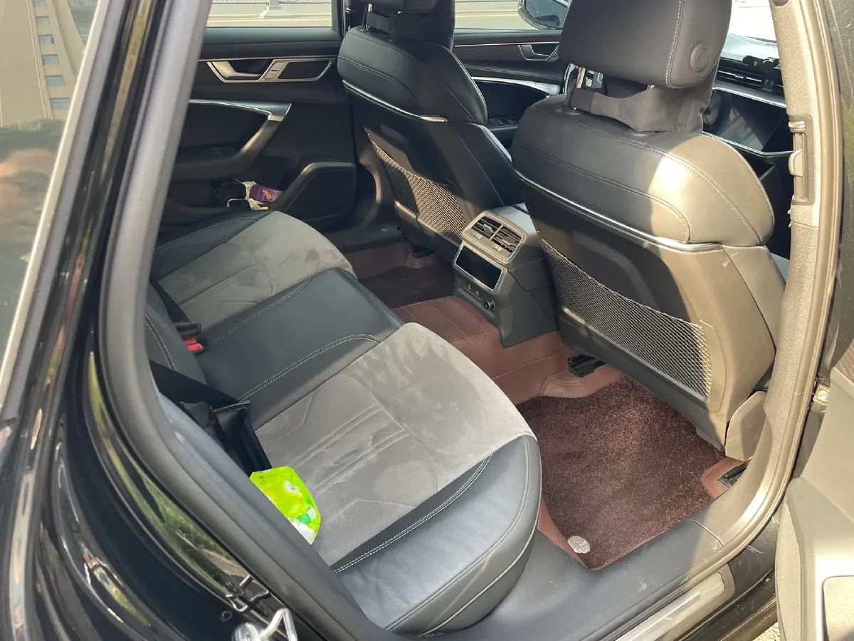 2024 Audi A6L 2.0T 245HP L4 7DCT,autocango,china used car exporter,china ev exporter,chinese used car exporter,chinese used ev exporter