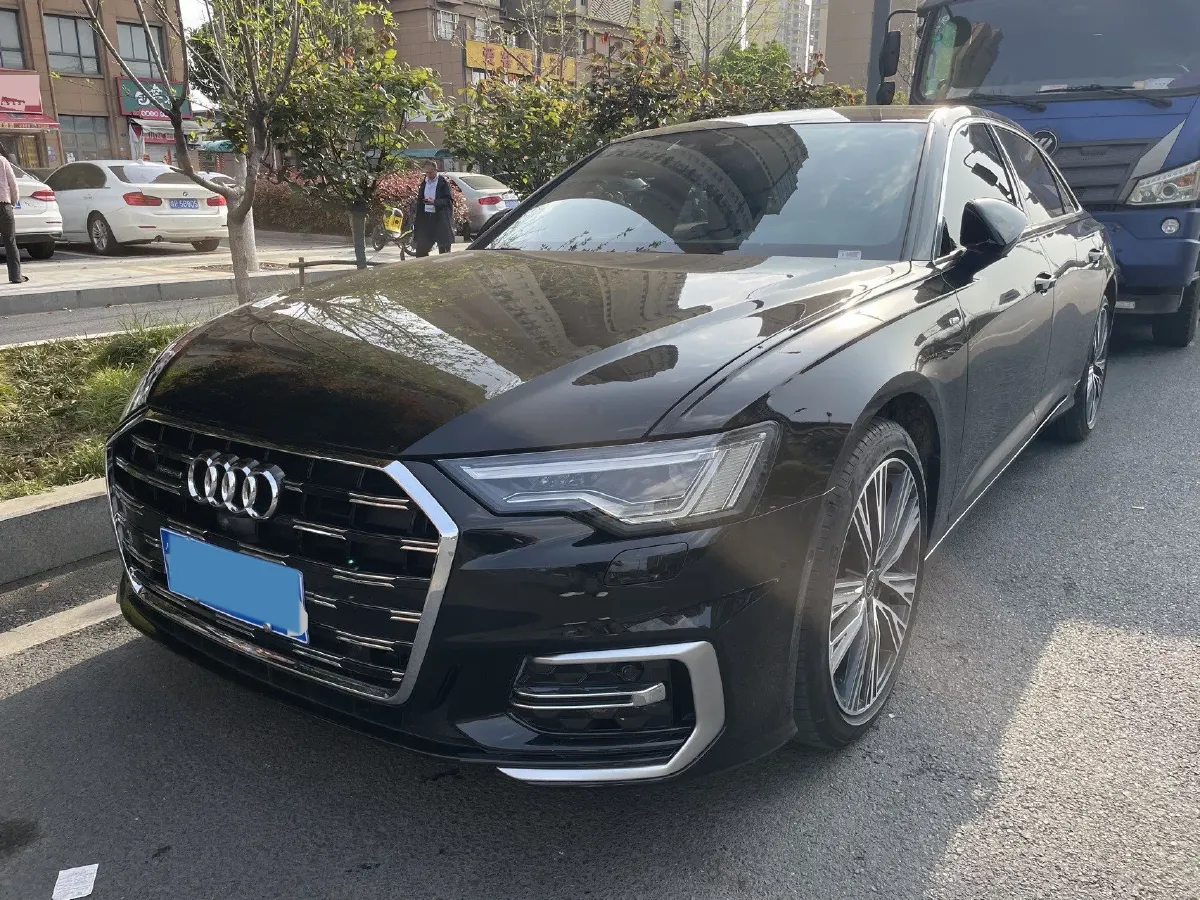 2024 Audi A6L 2.0T 245HP L4 7DCT,autocango,china used car exporter,china ev exporter,chinese used car exporter,chinese used ev exporter