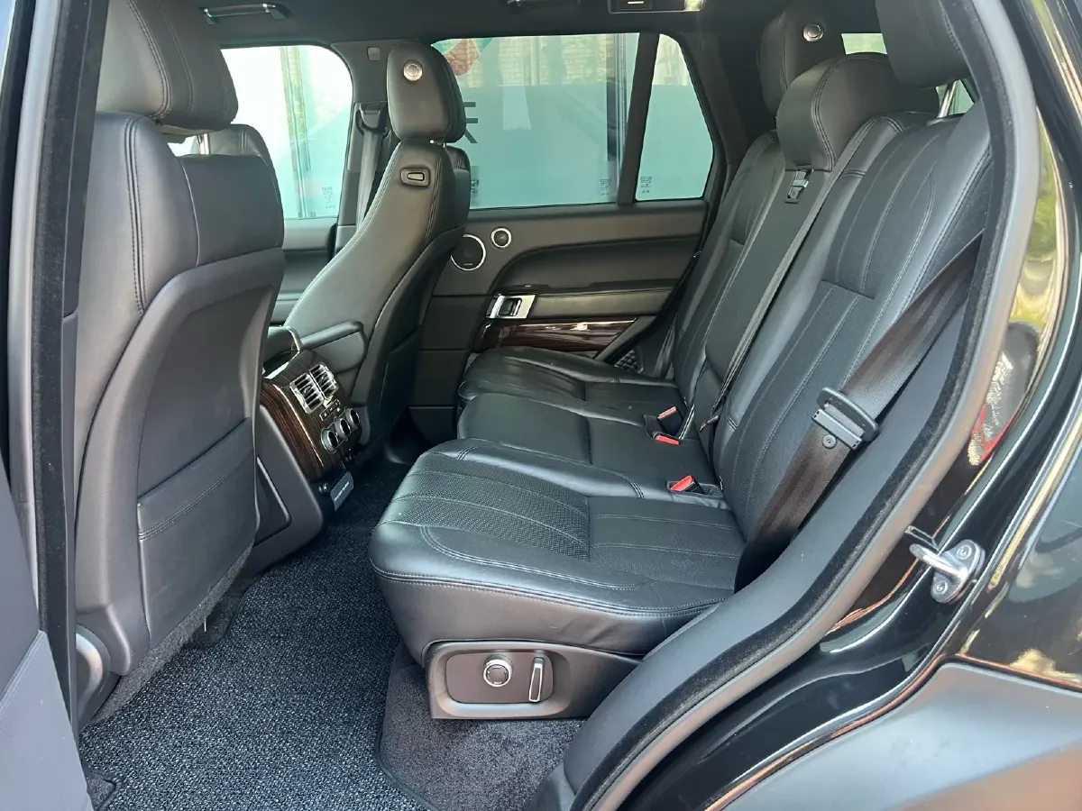 2018 Land Rover Range Rover Evoque 2.0T 241HP L4 9AT,autocango,china used car exporter,china ev exporter,chinese used car exporter,chinese used ev exporter