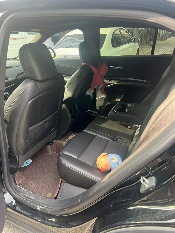 2021 Cadillac XT4 2.0T 237HP L4 9AT,autocango,china used car exporter,china ev exporter,chinese used car exporter,chinese used ev exporter