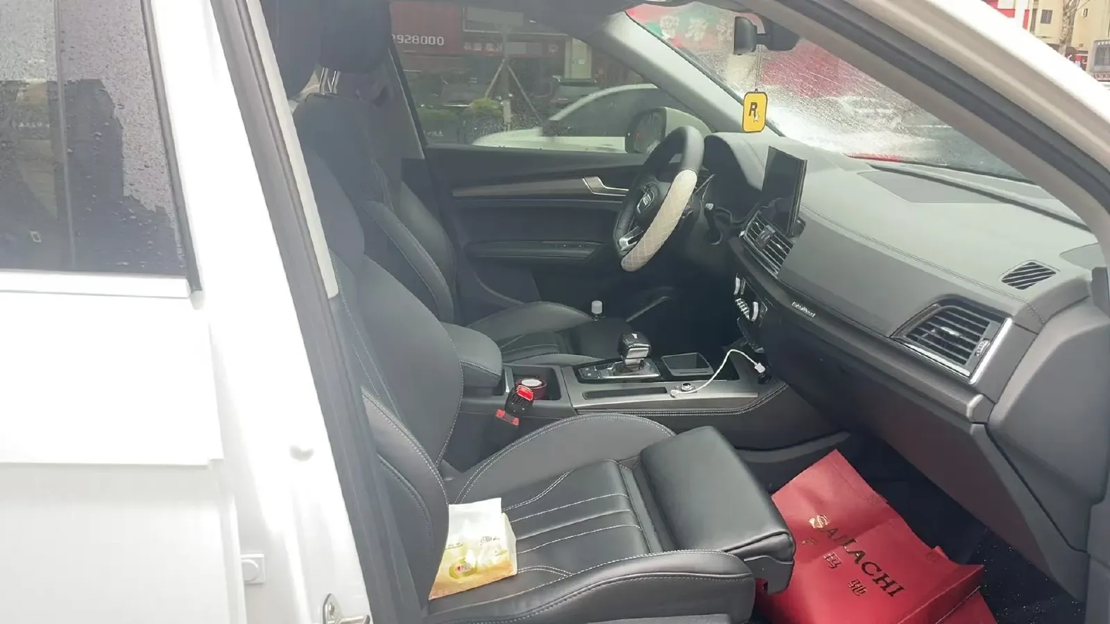 2022 Audi Q5L 2.0T 190HP L4 7DCT,autocango,china used car exporter,china ev exporter,chinese used car exporter,chinese used ev exporter