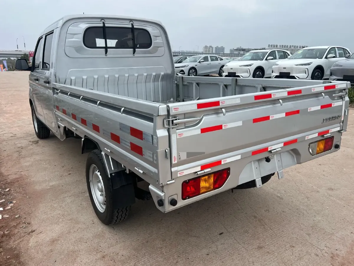 2023 WuLing RongGuang New Truck 1.5L 102HP L4 5MT,autocango,china used car exporter,china ev exporter,chinese used car exporter,chinese used ev exporter