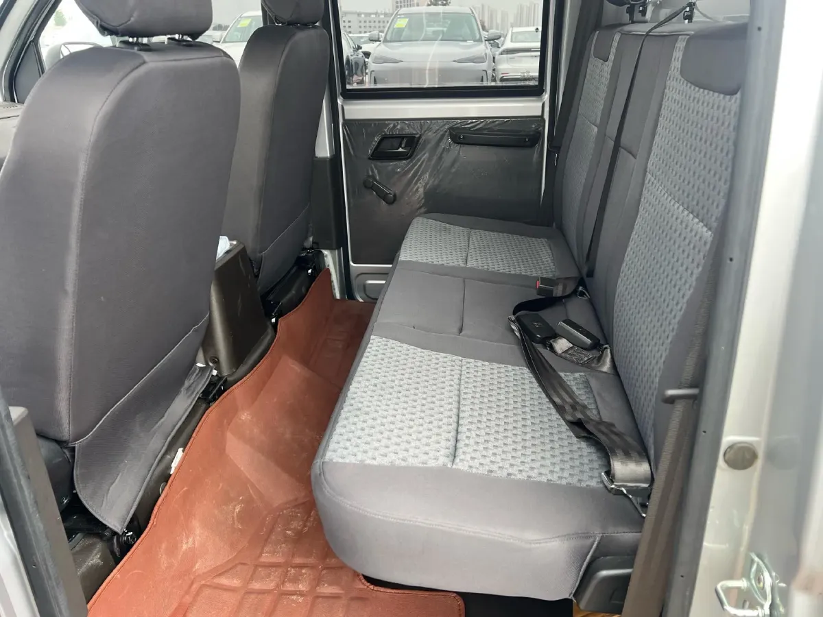 2023 WuLing RongGuang New Truck 1.5L 102HP L4 5MT,autocango,china used car exporter,china ev exporter,chinese used car exporter,chinese used ev exporter